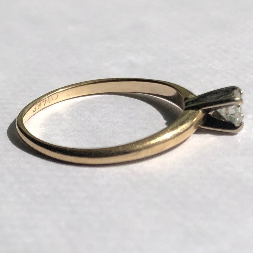 Vintage 14K Yellow Gold Round 1/4 Karat Diamond Solitaire Ring 14KP Sz 5.25 1.5g - Picture 3 of 10